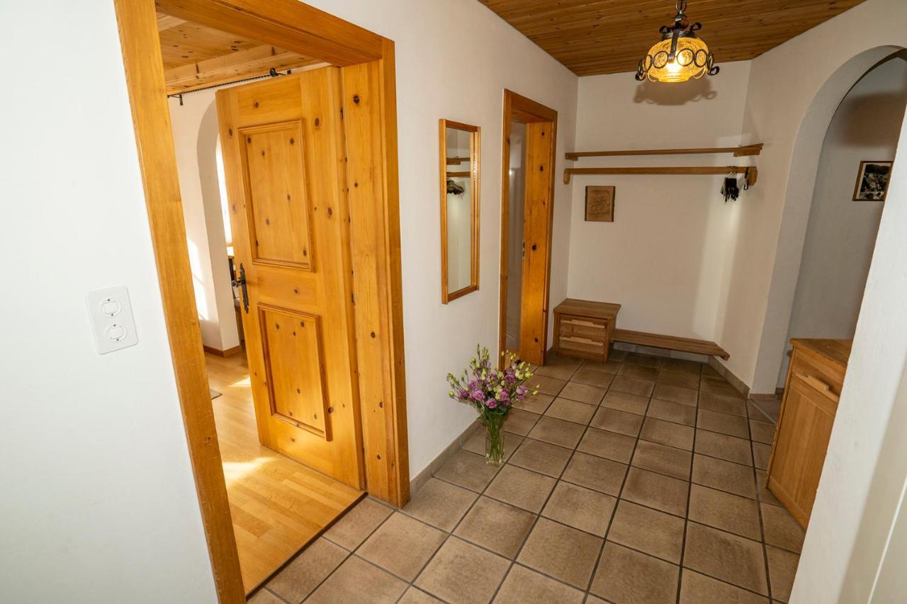 Chasa Nogler - Ferienwohnung Ramosch Esterno foto