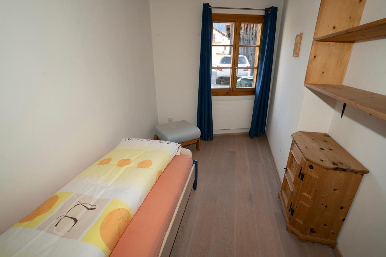 Chasa Nogler - Ferienwohnung Ramosch Esterno foto