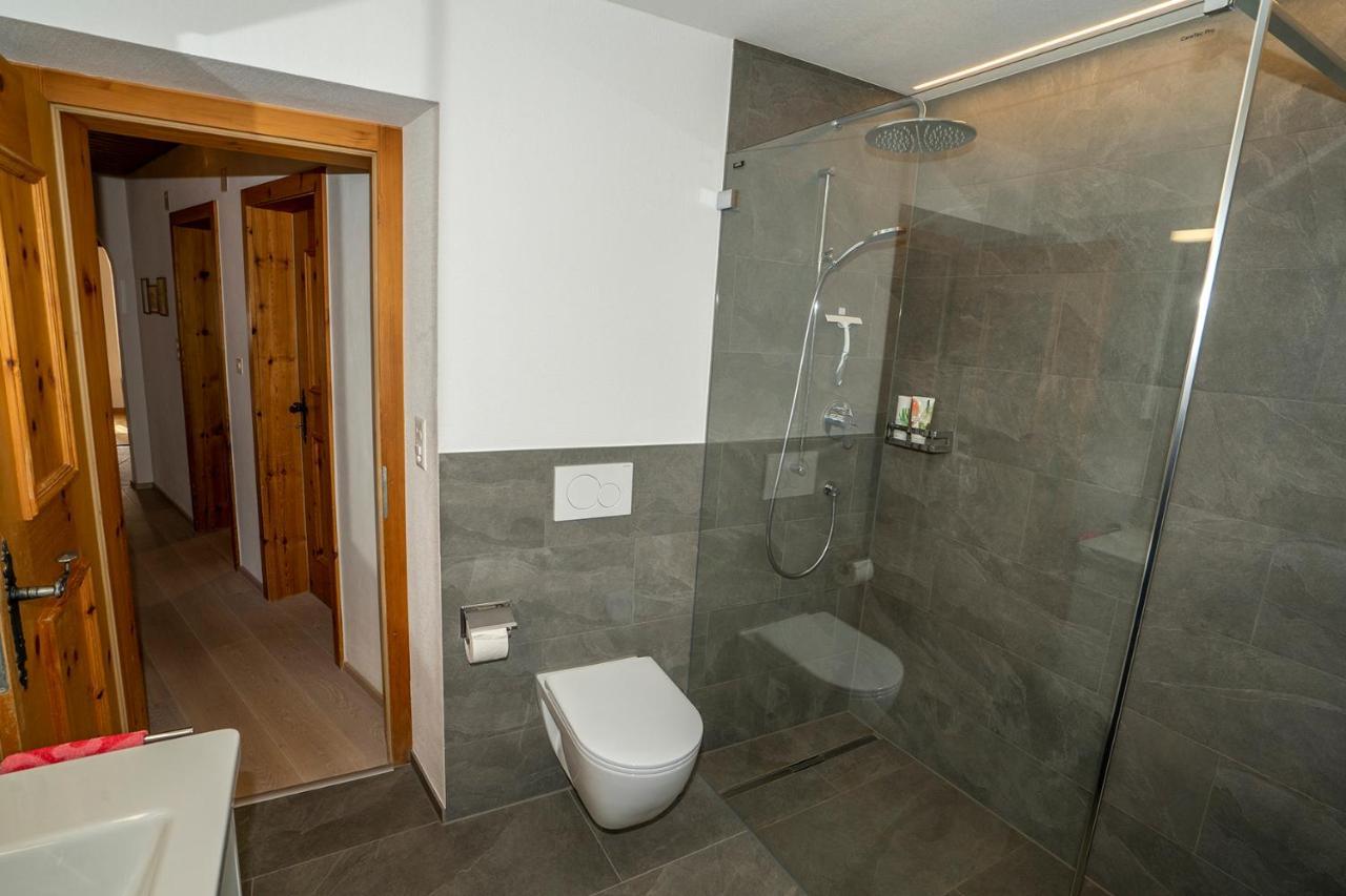 Chasa Nogler - Ferienwohnung Ramosch Esterno foto