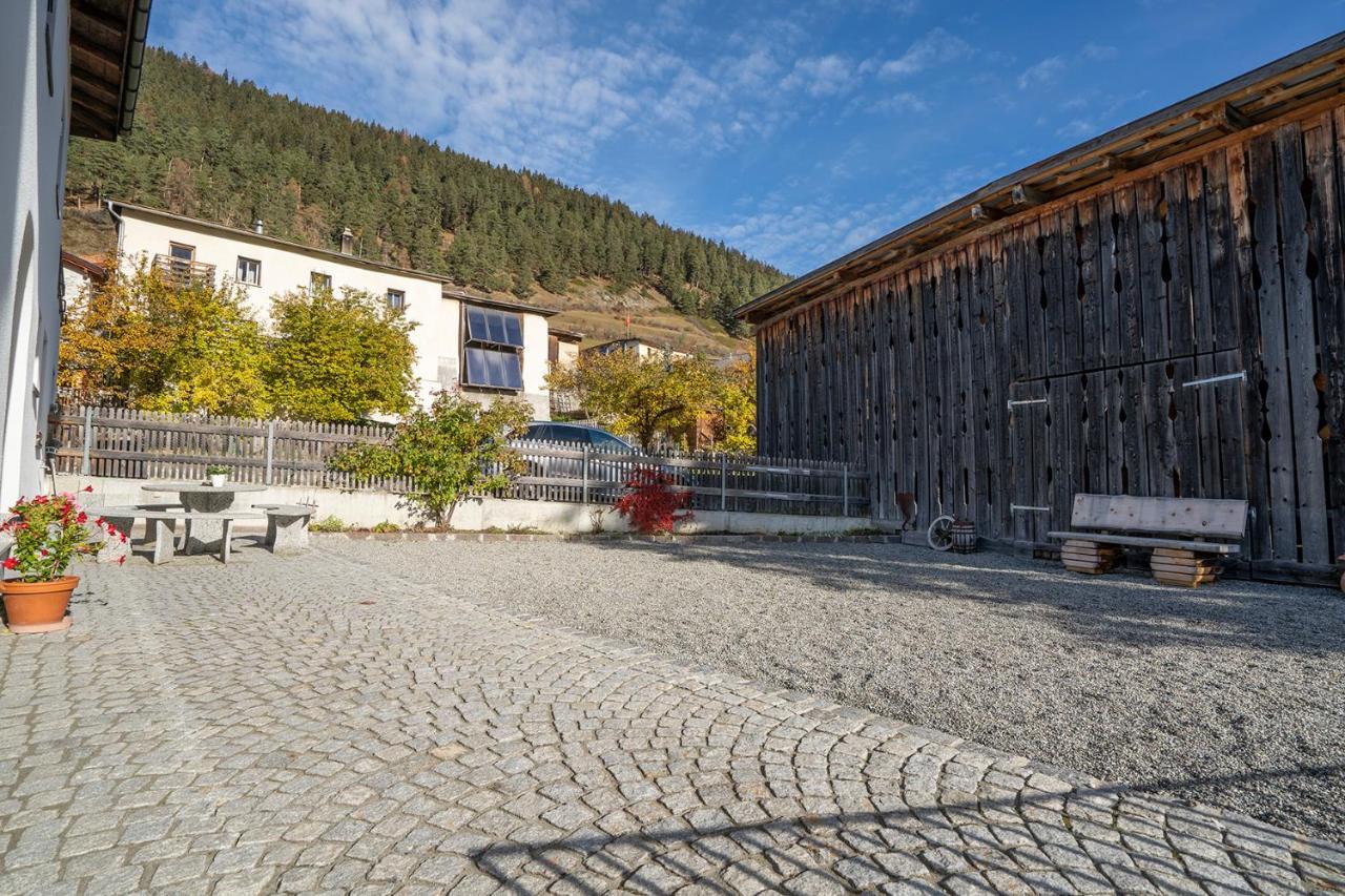 Chasa Nogler - Ferienwohnung Ramosch Esterno foto
